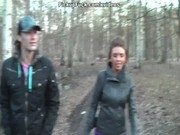 O curva se fute in padure cu un taran cu pula mare