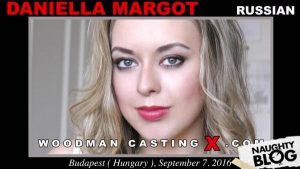 Pentru bani accepta propunerea de a lua muie la casting