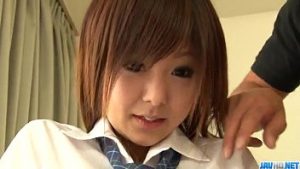 Eleva frumoasa cu sani fermi dezvirginata in pizda paroasa