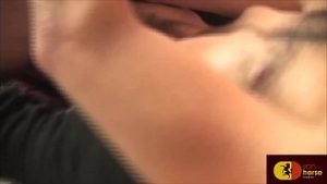 Latina hot gusta capul pulii si o baga incet in pizda