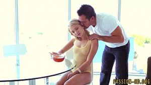 Limbi in cur si in pizda si oral adanc cu scuipat pe coaie