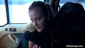 Sofer de tir primeste o muie de la o tipa tatoasa