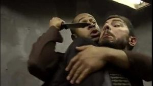 Scapa din celula si o fute brutal pe polistista