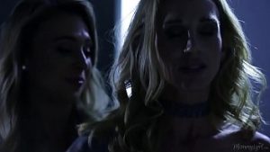 Mama vitrega linsa in pizda de fata nimfomana