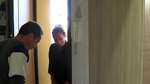 Panarama blocului si-o trage cu noul vecin