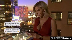 Prezentatoare de stiri vazuta la televizor cum se fute acasa