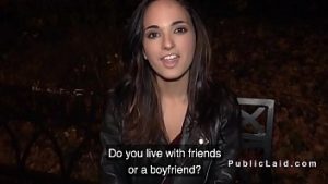 Agenta imobiliara vinde apartamentul dupa o partida de sex