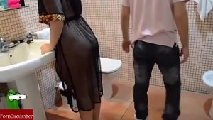 Oral lung si pasional cu limbi in vagin si orgasm puternic