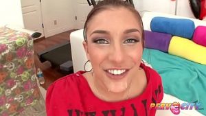 Fata obraznica penetrata anal in curul adevarat