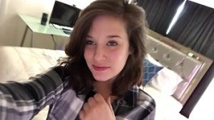 Relatie incestuoasa cu sora bunaciune care vrea pula mereu