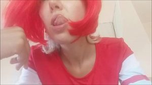 Larisa expune pizda virgina pe net si cere bani pentru dezvirginare