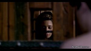 O vrea indesata toata in pizda si cur apoi sa inghita toata sperma