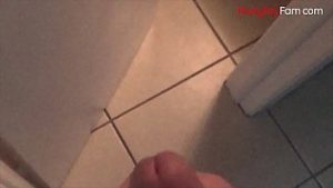 Sex in familie cu sora draguta care face muie cu ejaculare