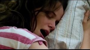 Porno romanesc la tv cu finalizare pe o pizda plina de floci