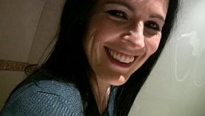 Se duc la baie in club sa faca sex neprotejat cu finalizare in pizda