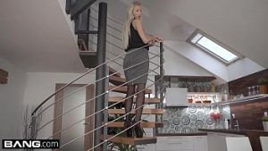 Dans in brate si futai cu ejaculare in vagin