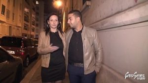 Jessica face sex cu un amic cu pula mare