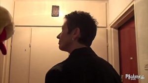 Diana o excorta cu experienta platita pentru sex