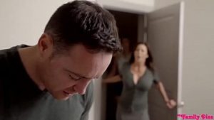 Prins in pula goala si futut de mama si sora