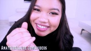 Asiatica superba de 19 ani suge pula live