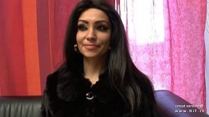 Casting porno cu o matura bruneta dornica de pula