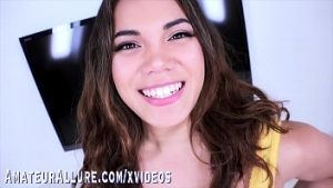 Video cu studente filmate cand sug pula pe bani