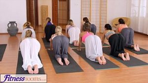 Sex in sala de fitness cu femei singure