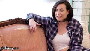 Porno in apartament cu blonda si bruneta focoase