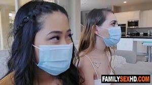 Fete in carantina futute de tatii vitregi