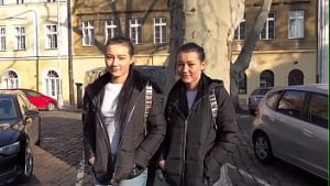 Doua gememe din Bucuresti platite pentru sex in trei