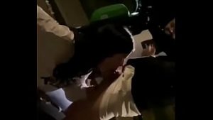 Suge pula pe trotineta xxx cu romani