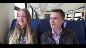 O tanara din Chisinau abordata in tren si penetrata de doi