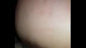 Romanca matura inghite sperma dupa ce o suge