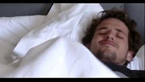 Are erectie si o fute in pizda pe mama vitrega