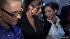 Orgie in club cu femei mature nesatule si barbati singuri