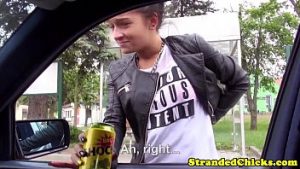 Platita pentru o laba si un futai rapid in masina