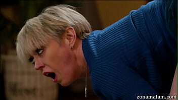 Femeie la 50 de ani vrea pula unui student gamer