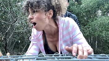 Porno in padure cu o creata futacioasa