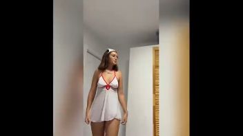 Darly daddys.girl09 in rol de asistenta