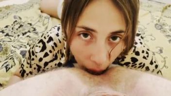 Pornelia da limbi in cur barbatului xxx