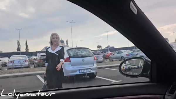 Lolyamateur face o laba in masina si acasa se fute rau