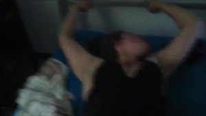 Fute pizda ei tare sa ajunga la cel mai are orgasm